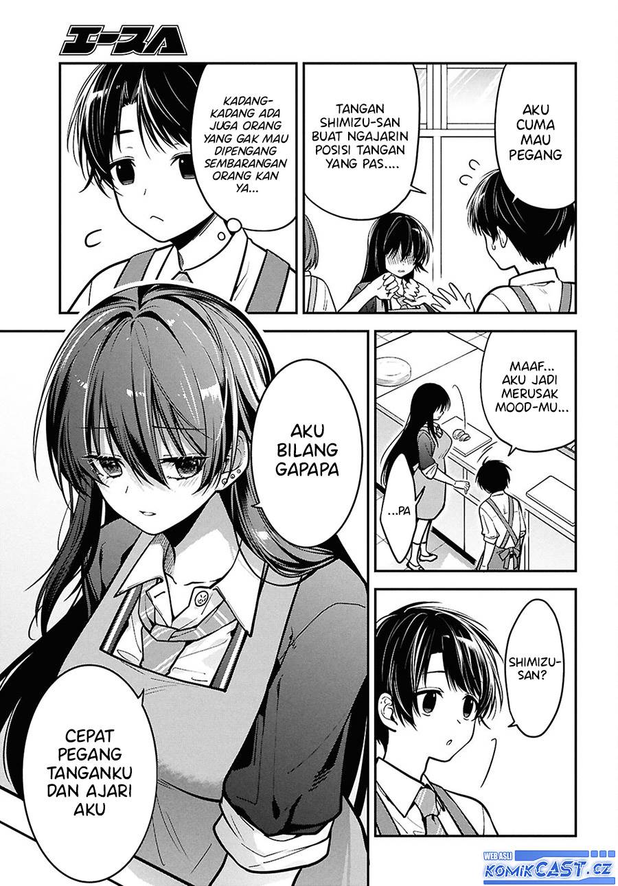 Tonari no Seki no Yankee Shimizu-san ga Kami o Kuroku Sometekita Chap 2 - Next Chap 3